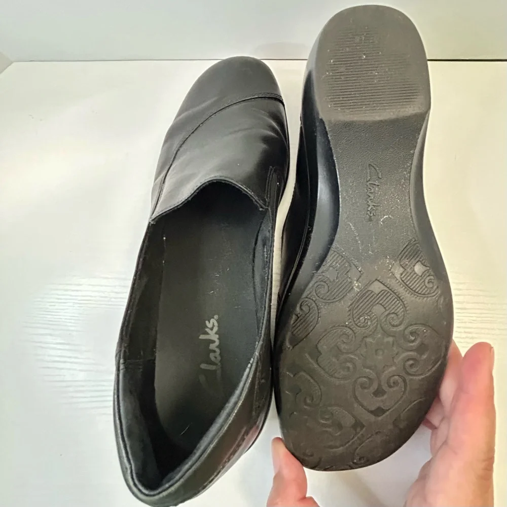 Clark’s Comfort Black Neutral Loafer Size 8.5